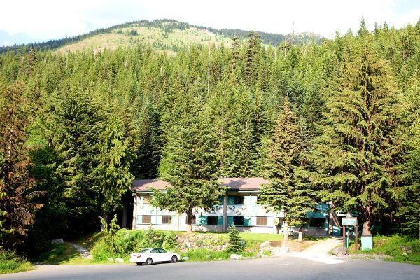 CRYSTAL MOUNTAIN HOTELS (Enumclaw)